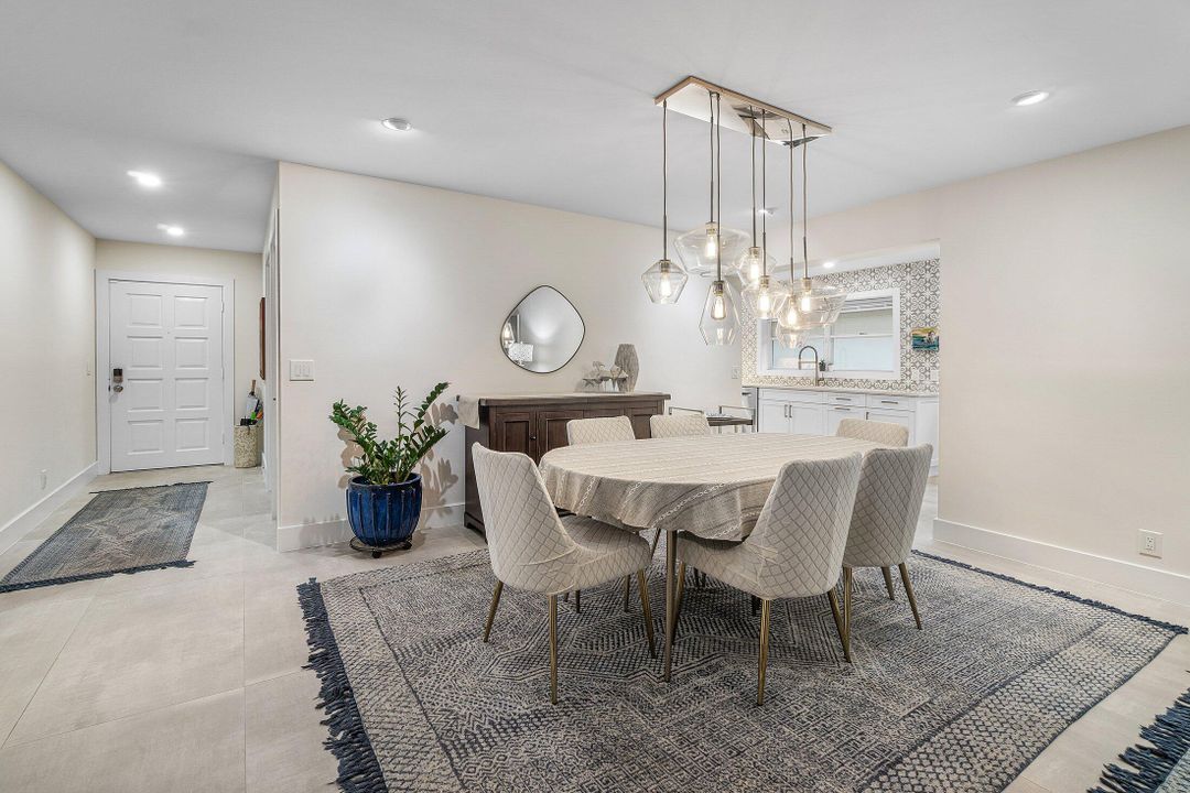 Activo con contrato: $10,000 (3 camas, 3 baños, 1700 Pies cuadrados)