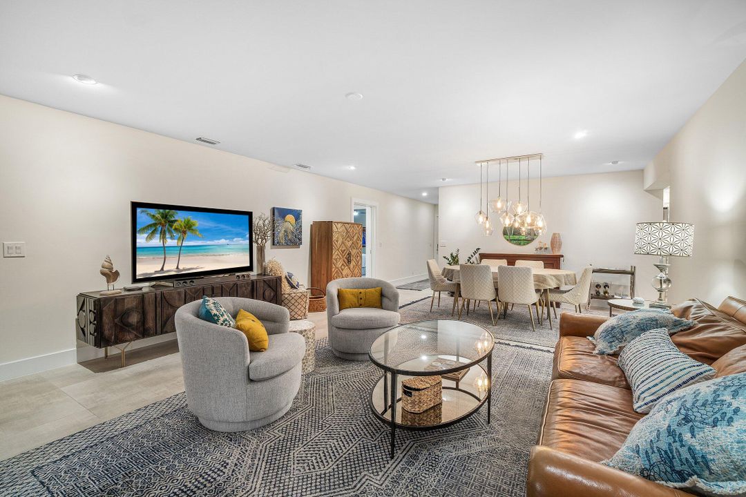 Activo con contrato: $10,000 (3 camas, 3 baños, 1700 Pies cuadrados)