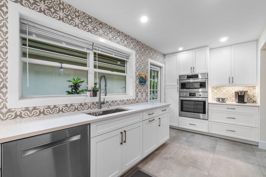 Activo con contrato: $10,000 (3 camas, 3 baños, 1700 Pies cuadrados)