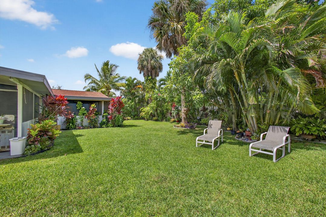 合同活跃: $650,000 (4 贝兹, 2 浴室, 1637 平方英尺)