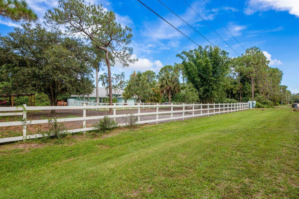 En Venta: $1,149,000 (4 camas, 3 baños, 2826 Pies cuadrados)