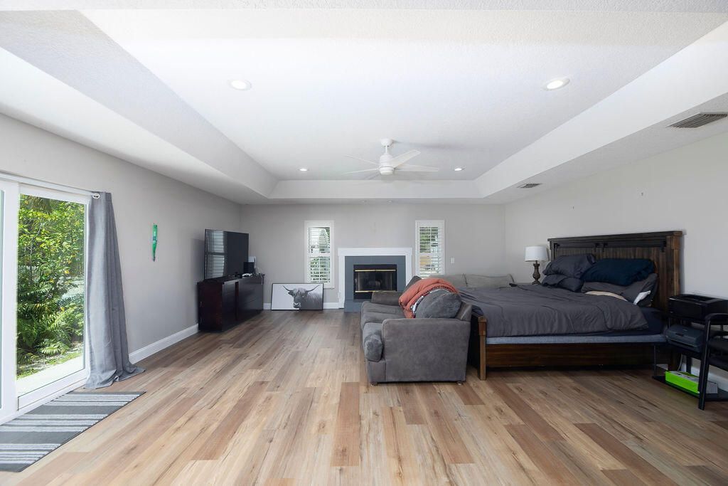 En Venta: $1,149,000 (4 camas, 3 baños, 2826 Pies cuadrados)