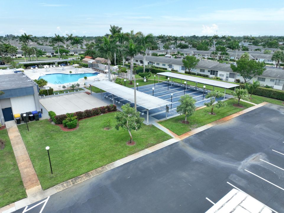 Active With Contract: $90,000 (1 beds, 1 baths, 611 Square Feet)