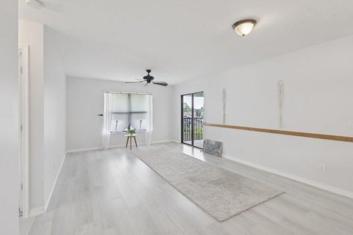 出租: $1,950 (2 贝兹, 2 浴室, 969 平方英尺)