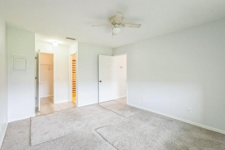 出租: $1,950 (2 贝兹, 2 浴室, 969 平方英尺)