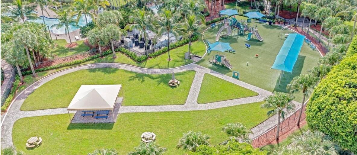 Activo con contrato: $1,125,000 (5 camas, 4 baños, 3372 Pies cuadrados)