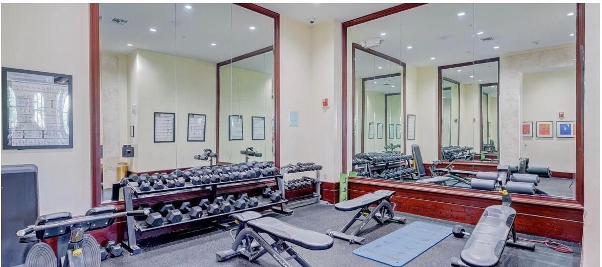 Activo con contrato: $1,125,000 (5 camas, 4 baños, 3372 Pies cuadrados)