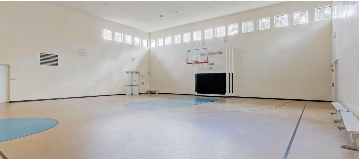 Activo con contrato: $1,125,000 (5 camas, 4 baños, 3372 Pies cuadrados)