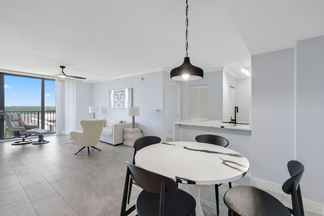 Activo con contrato: $699,900 (2 camas, 2 baños, 1155 Pies cuadrados)