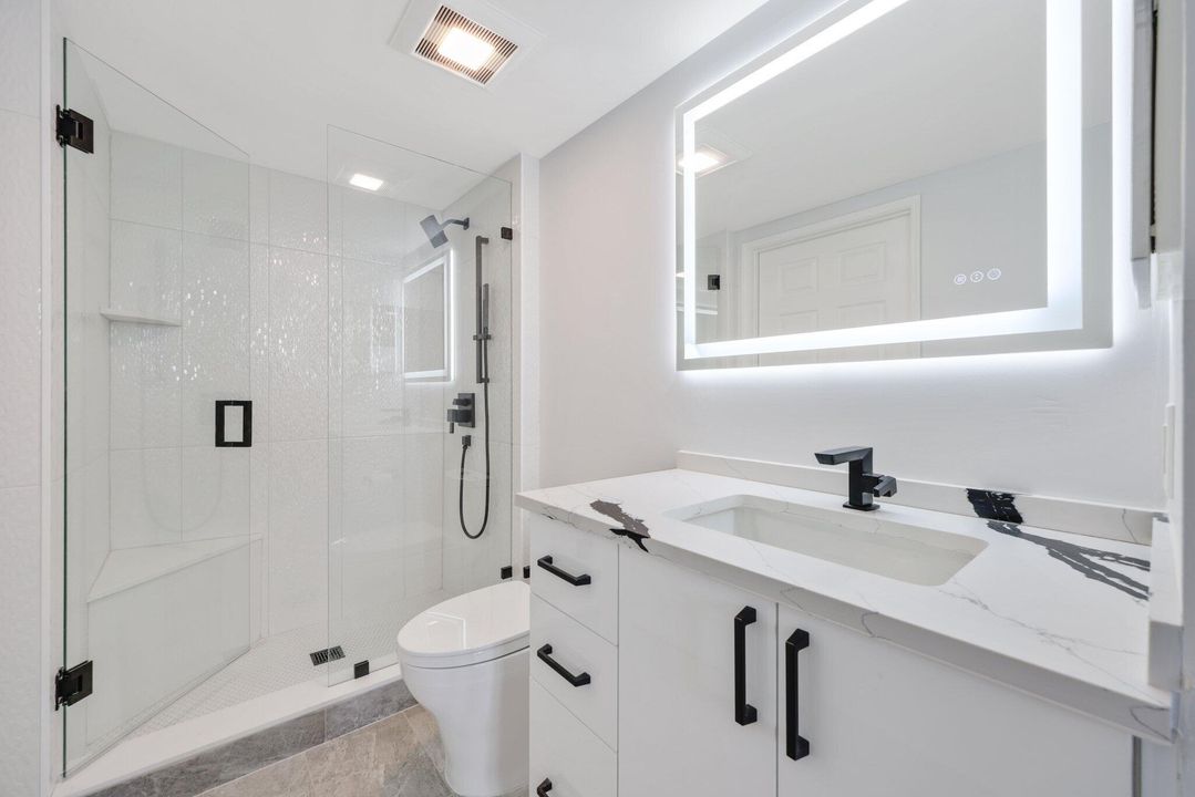 Activo con contrato: $699,900 (2 camas, 2 baños, 1155 Pies cuadrados)