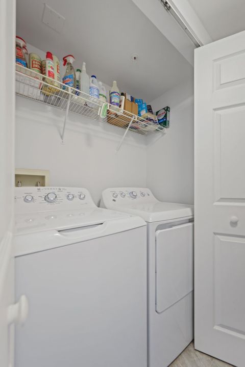 Activo con contrato: $699,900 (2 camas, 2 baños, 1155 Pies cuadrados)