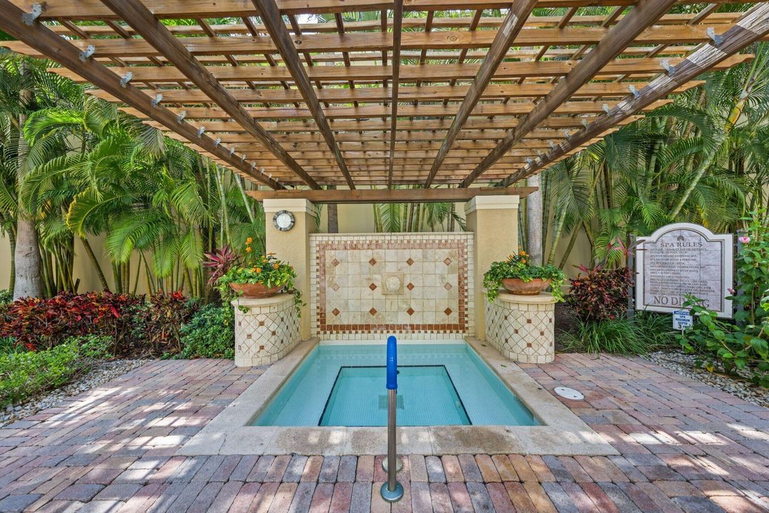 Activo con contrato: $699,900 (2 camas, 2 baños, 1155 Pies cuadrados)