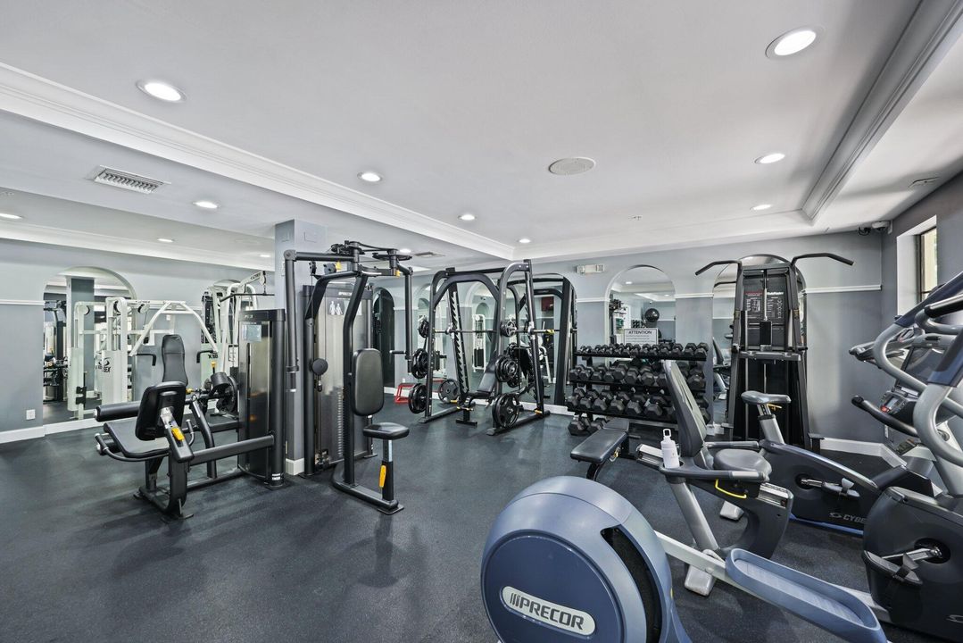 Activo con contrato: $699,900 (2 camas, 2 baños, 1155 Pies cuadrados)