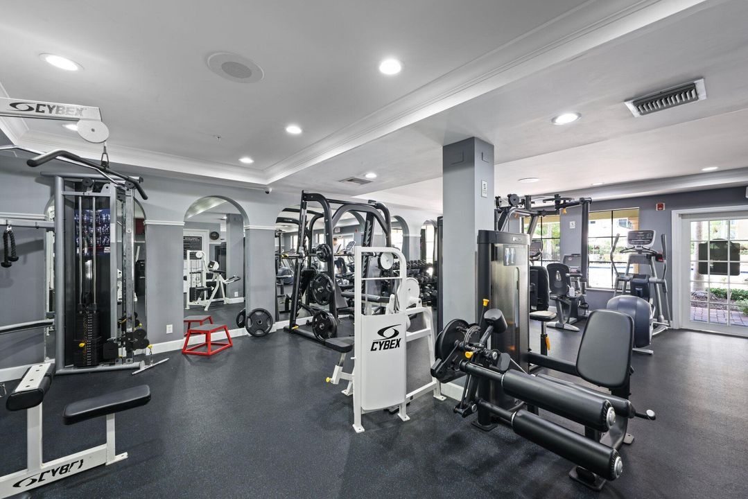 Activo con contrato: $699,900 (2 camas, 2 baños, 1155 Pies cuadrados)