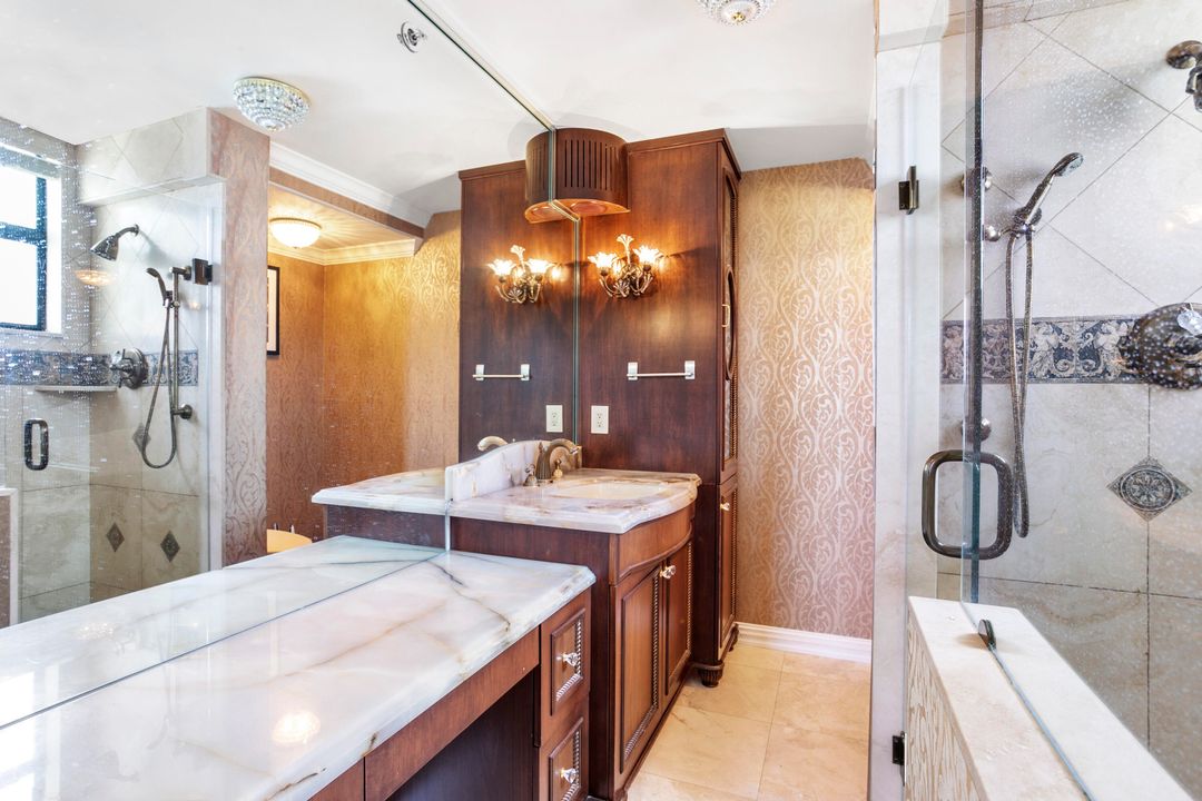 For Sale: $1,300,000 (2 beds, 2 baths, 1520 Square Feet)