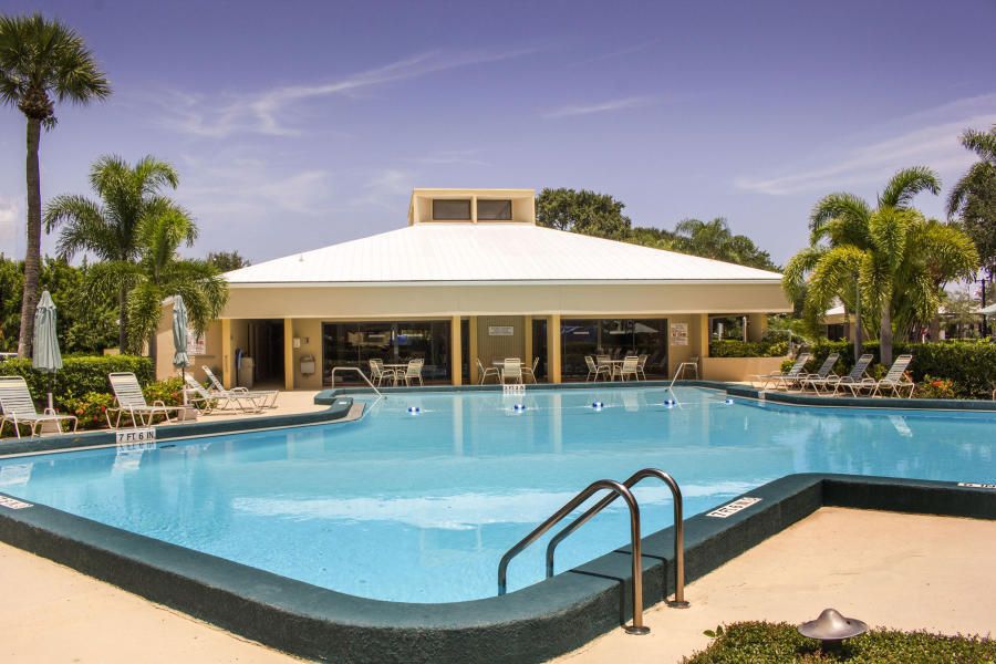 For Sale: $1,300,000 (2 beds, 2 baths, 1520 Square Feet)