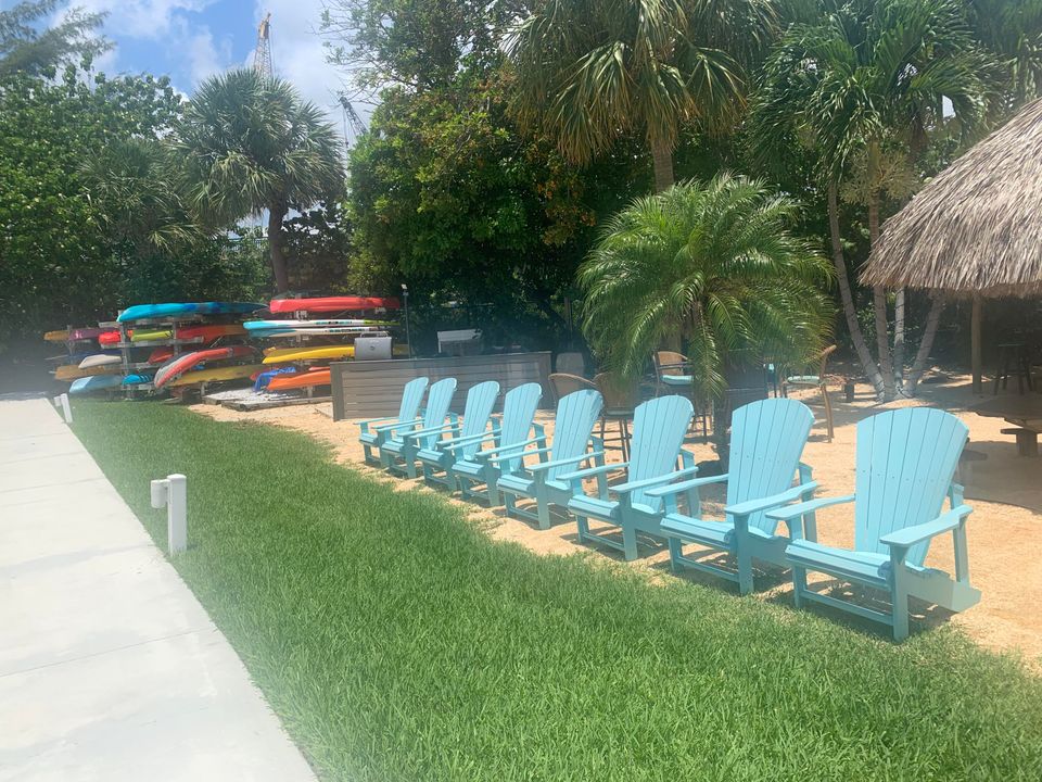 For Sale: $1,300,000 (2 beds, 2 baths, 1520 Square Feet)