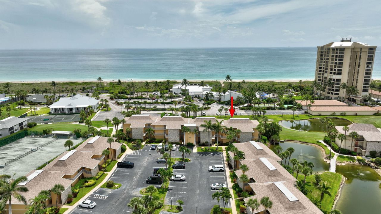 Active With Contract: $209,000 (1 beds, 1 baths, 897 Square Feet)