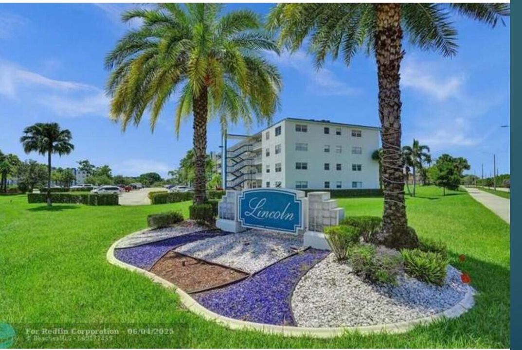 Active With Contract: $1,600 (1 beds, 1 baths, 738 Square Feet)