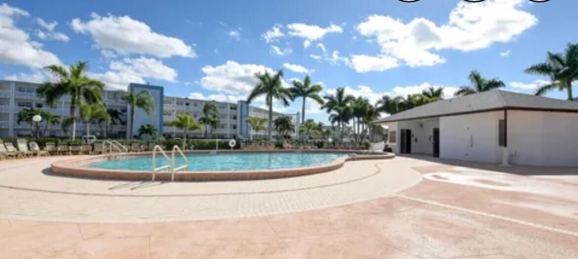 Active With Contract: $1,600 (1 beds, 1 baths, 738 Square Feet)