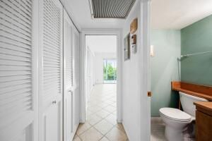 Active With Contract: $1,600 (1 beds, 1 baths, 738 Square Feet)