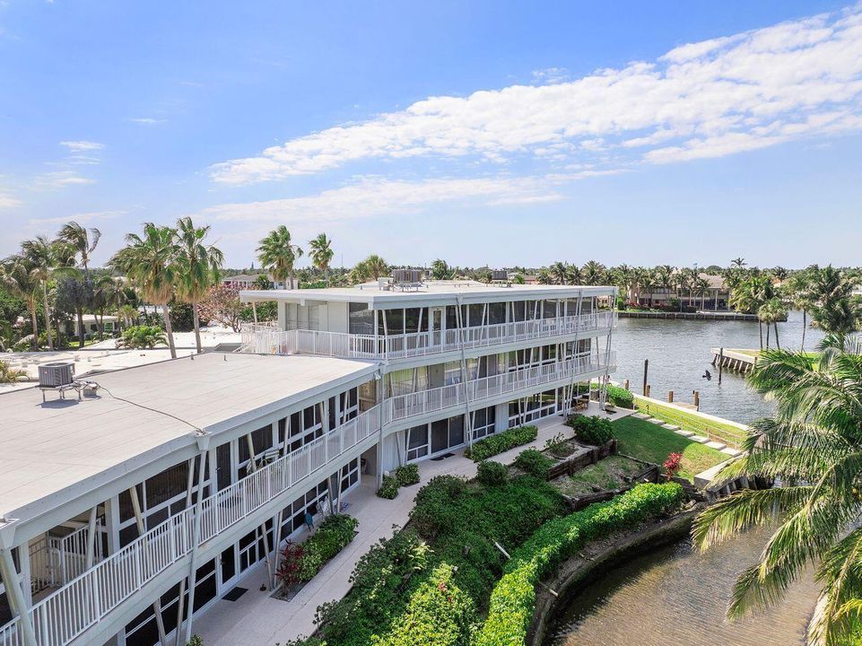 合同活跃: $2,700 (1 贝兹, 1 浴室, 575 平方英尺)