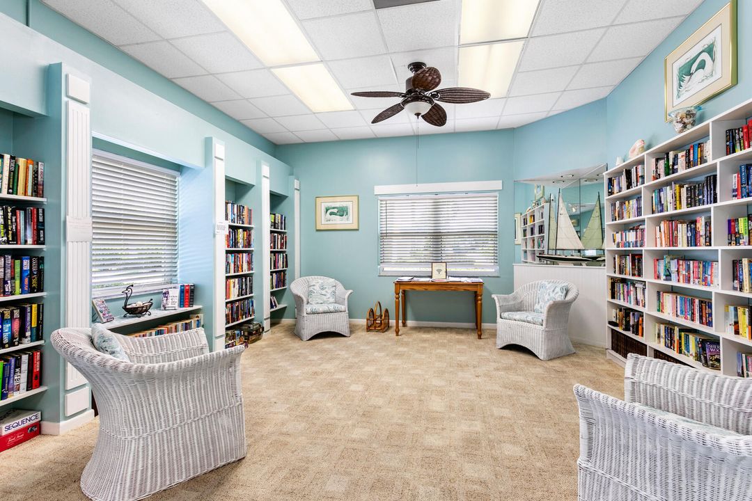 待售: $259,000 (2 贝兹, 2 浴室, 1299 平方英尺)