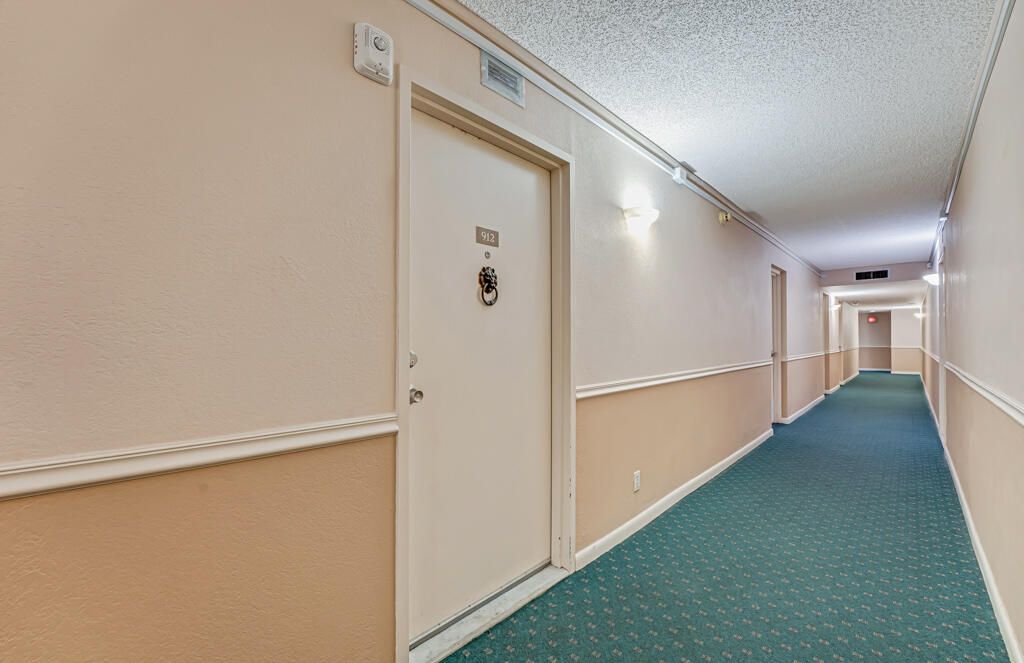 For Sale: $165,000 (1 beds, 1 baths, 630 Square Feet)