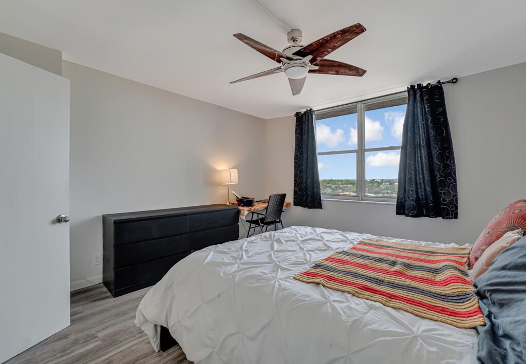 For Sale: $165,000 (1 beds, 1 baths, 630 Square Feet)