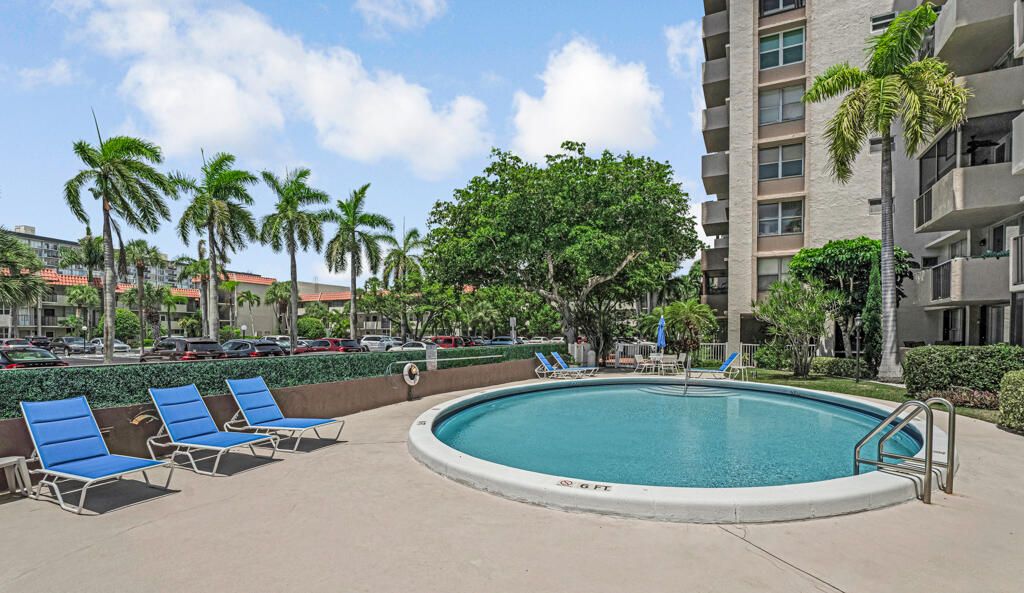 For Sale: $165,000 (1 beds, 1 baths, 630 Square Feet)