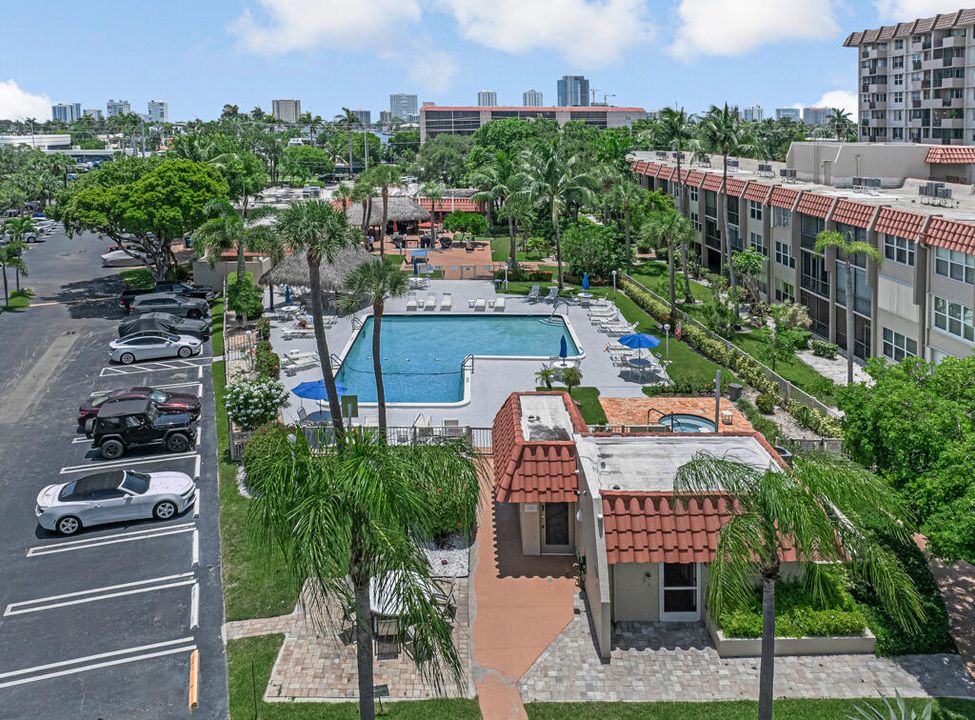 For Sale: $165,000 (1 beds, 1 baths, 630 Square Feet)