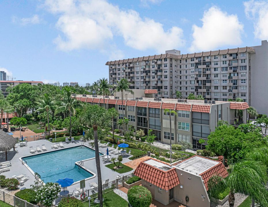 For Sale: $165,000 (1 beds, 1 baths, 630 Square Feet)