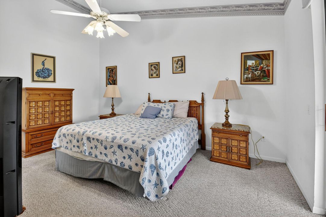 Active With Contract: $195,000 (3 beds, 2 baths, 1326 Square Feet)