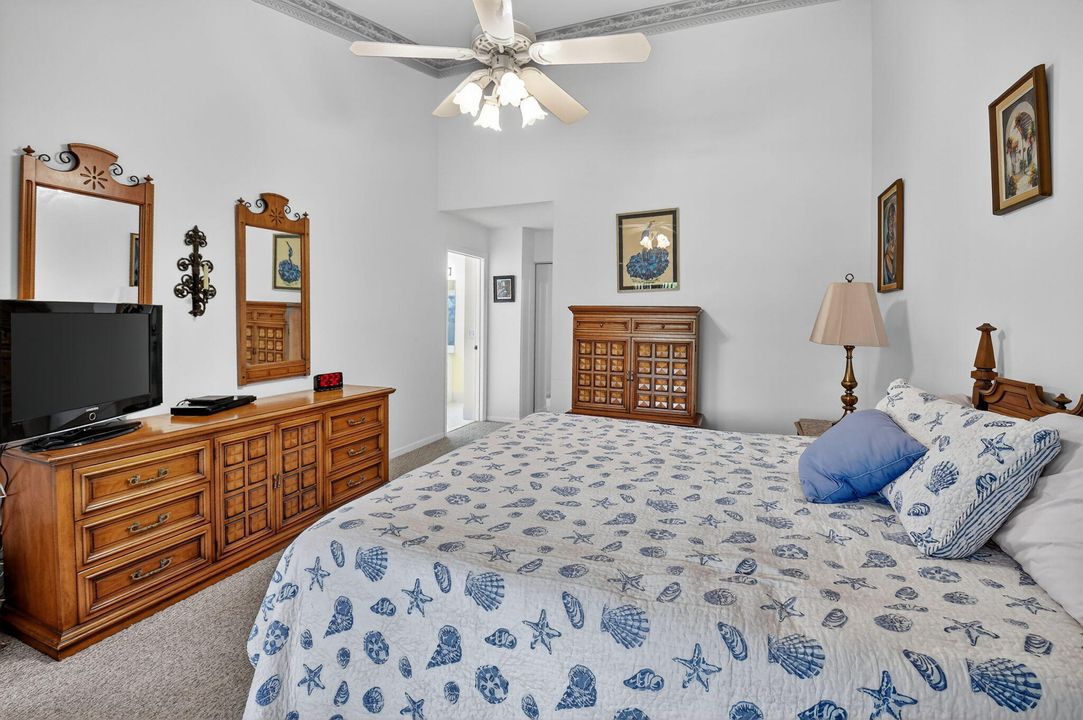 Active With Contract: $195,000 (3 beds, 2 baths, 1326 Square Feet)