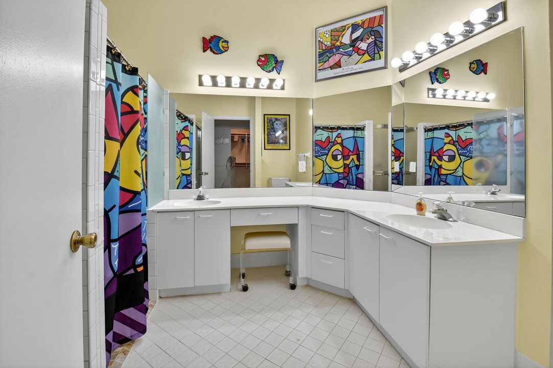 Active With Contract: $195,000 (3 beds, 2 baths, 1326 Square Feet)