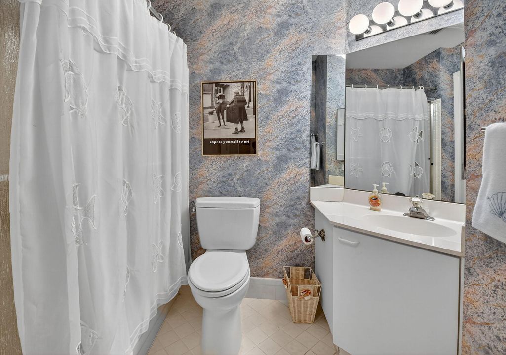 Active With Contract: $195,000 (3 beds, 2 baths, 1326 Square Feet)