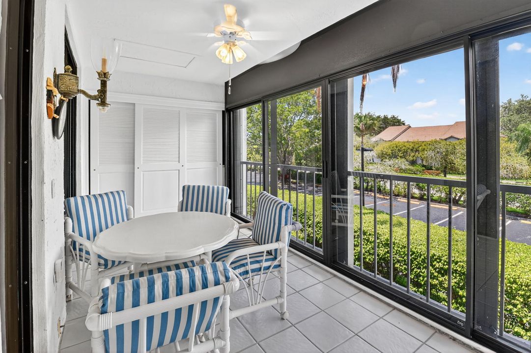 Active With Contract: $195,000 (3 beds, 2 baths, 1326 Square Feet)