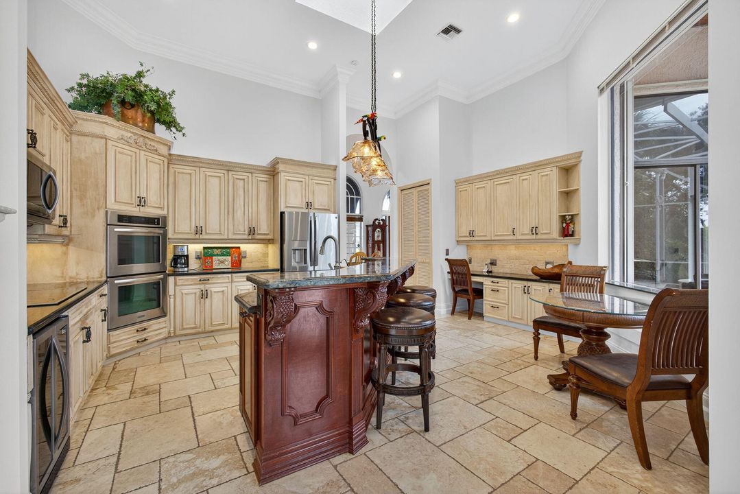 Active With Contract: $1,425,000 (4 beds, 3 baths, 2928 Square Feet)