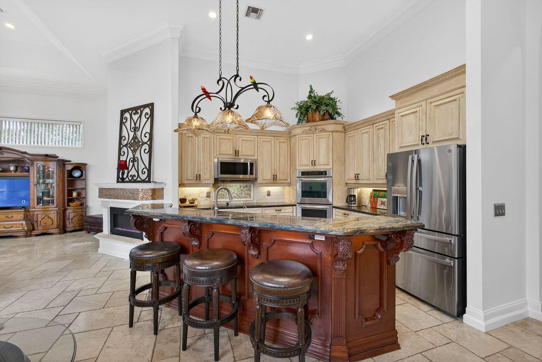 Active With Contract: $1,425,000 (4 beds, 3 baths, 2928 Square Feet)