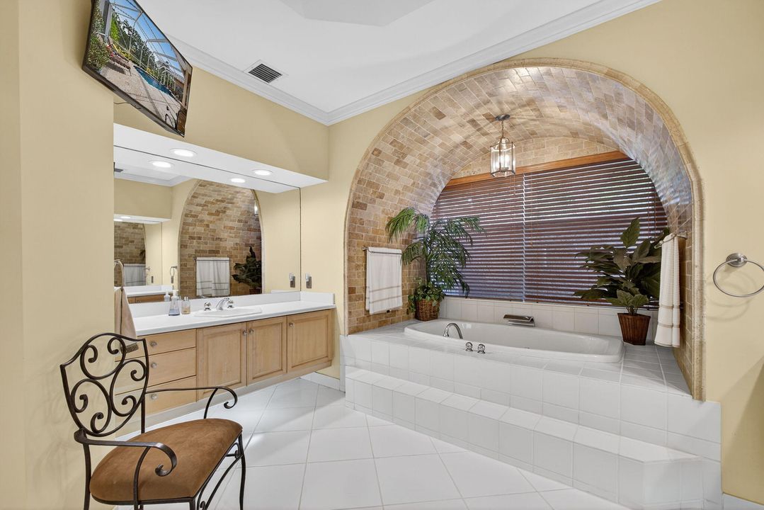 Active With Contract: $1,425,000 (4 beds, 3 baths, 2928 Square Feet)