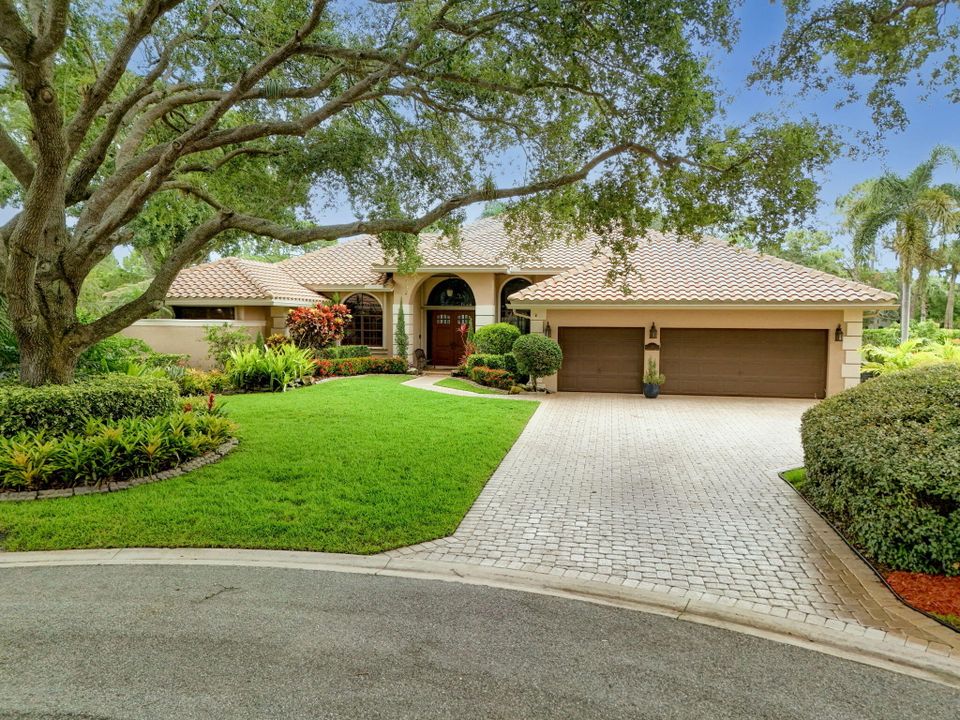 Active With Contract: $1,425,000 (4 beds, 3 baths, 2928 Square Feet)