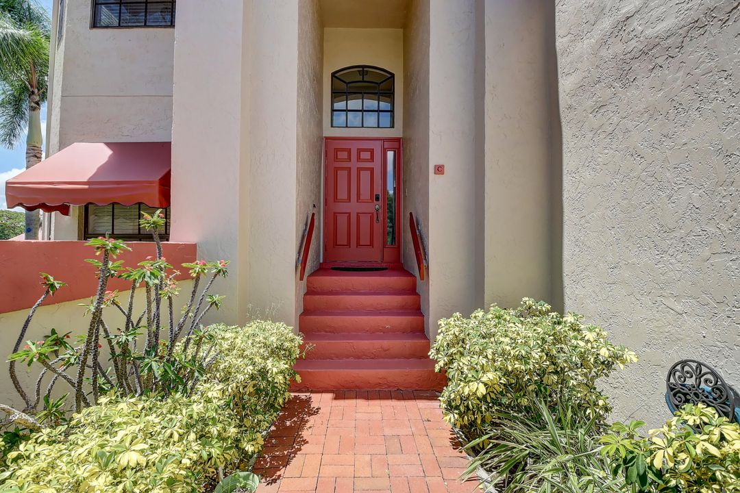 Active With Contract: $5,000 (3 beds, 2 baths, 1620 Square Feet)