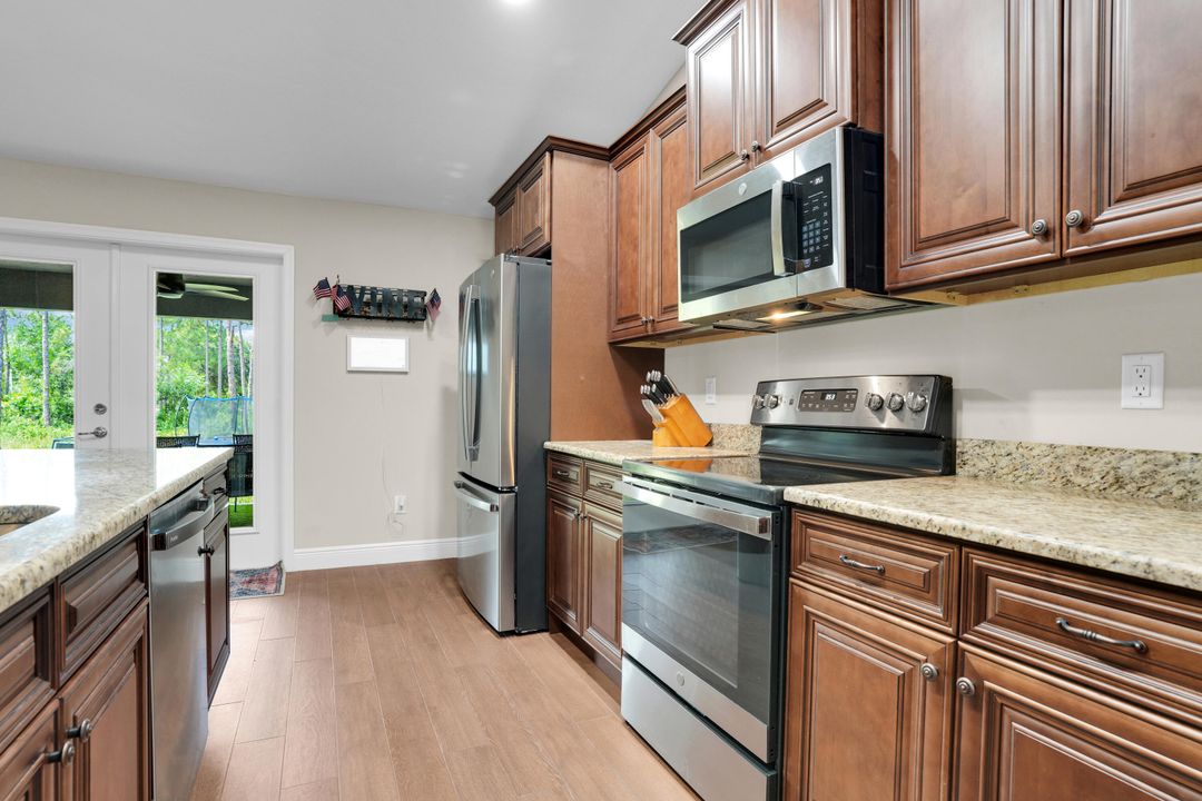 На продажу: $975,000 (4 спален, 3 ванн, 2418 Квадратных фут)