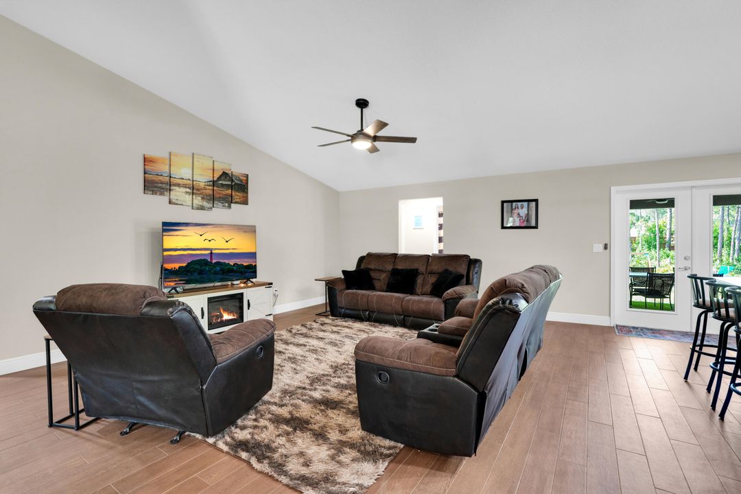 На продажу: $975,000 (4 спален, 3 ванн, 2418 Квадратных фут)