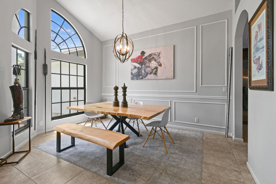 待售: $1,100,000 (4 贝兹, 3 浴室, 3002 平方英尺)