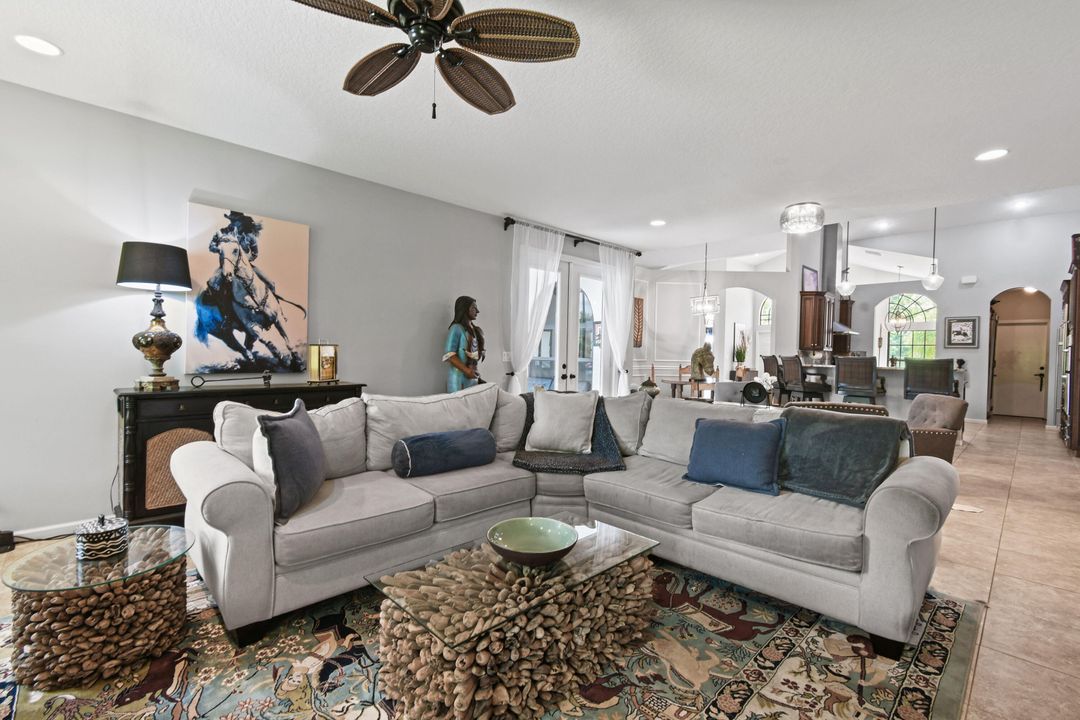 待售: $1,100,000 (4 贝兹, 3 浴室, 3002 平方英尺)