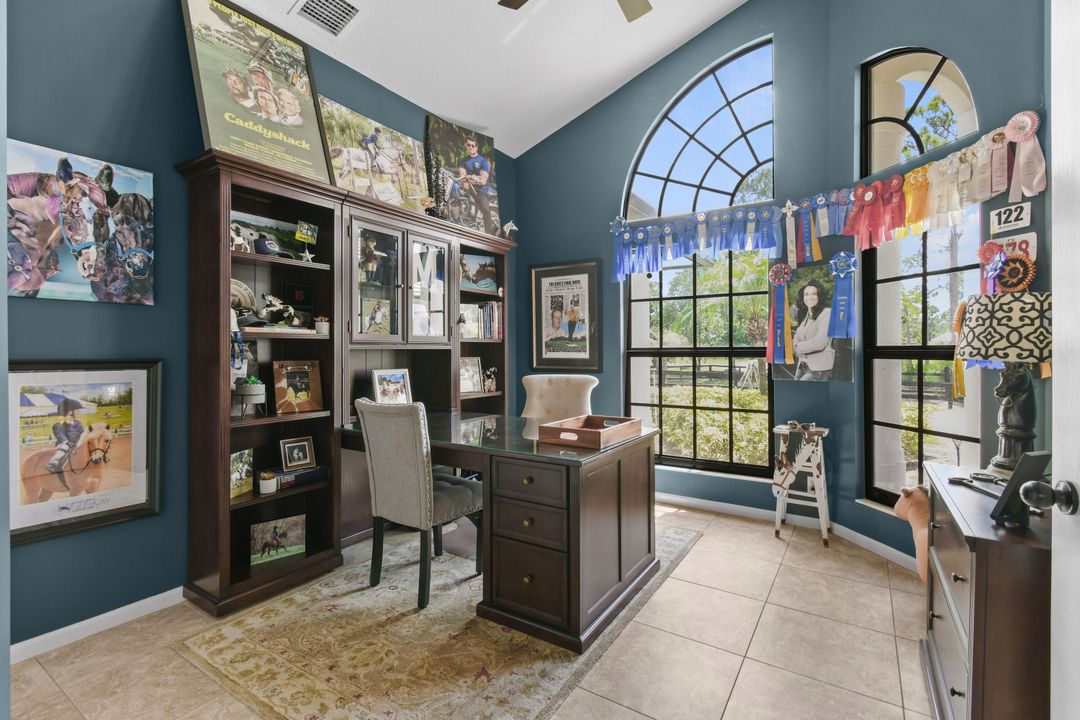 待售: $1,100,000 (4 贝兹, 3 浴室, 3002 平方英尺)