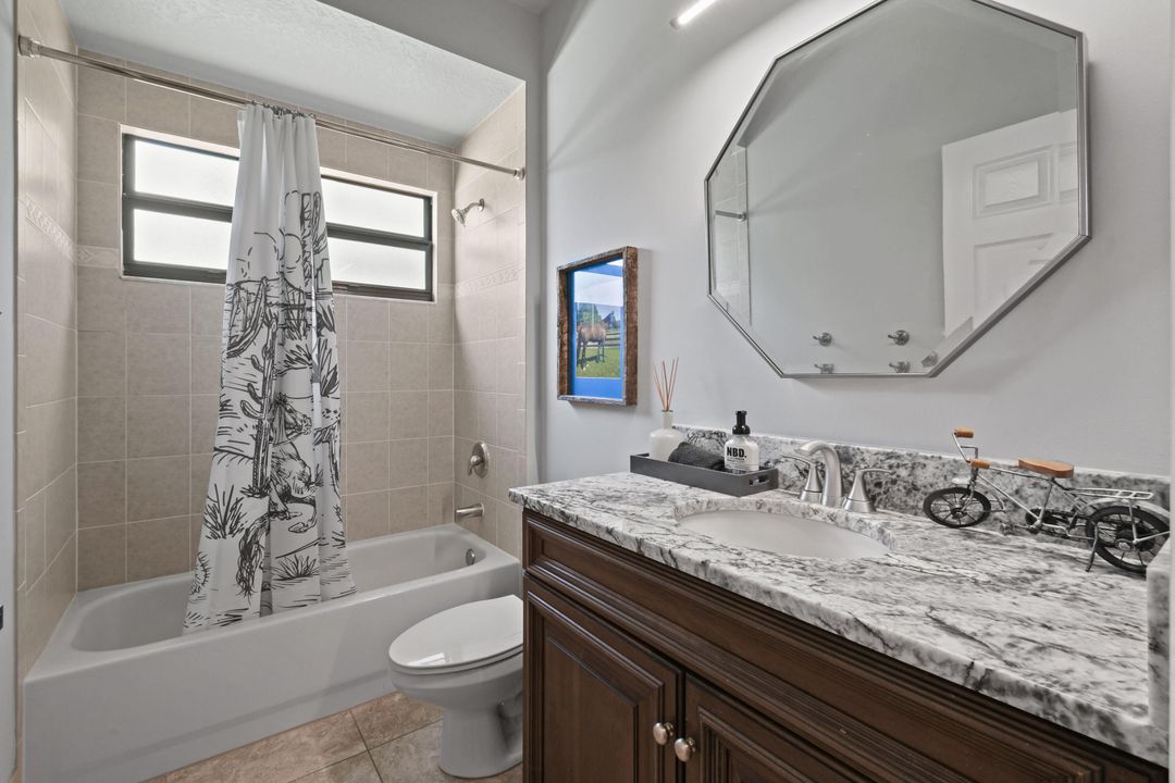 待售: $1,100,000 (4 贝兹, 3 浴室, 3002 平方英尺)