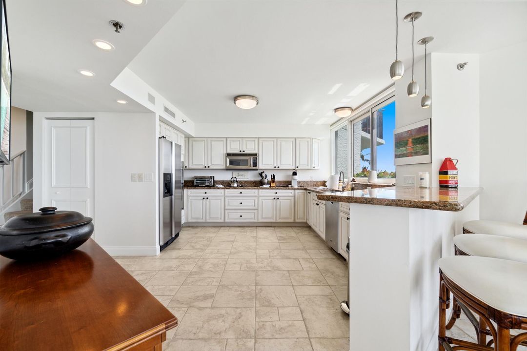 For Rent: $16,000 (2 beds, 2 baths, 2307 Square Feet)