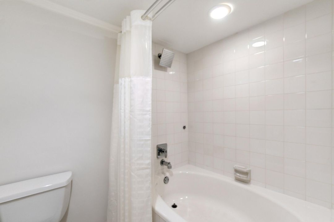 For Rent: $16,000 (2 beds, 2 baths, 2307 Square Feet)